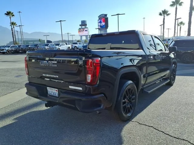 Used 2023 Onyx Black GMC Elevation image 4