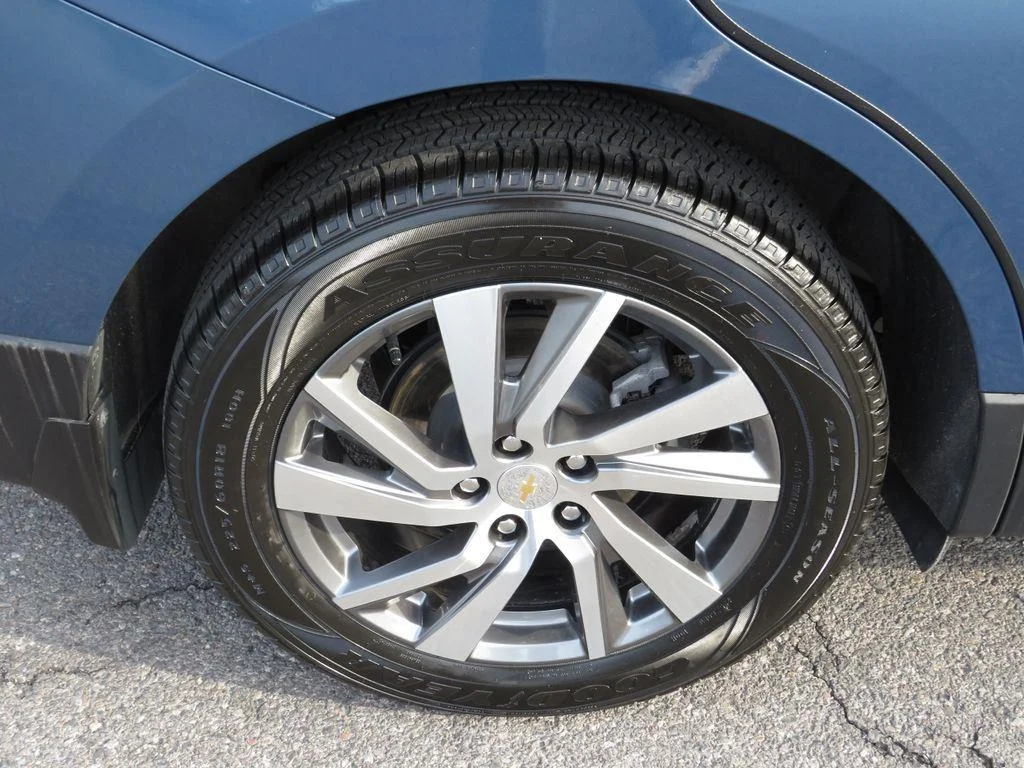 Used 2024 Lakeshore Blue Metallic Chevrolet Premier image 14
