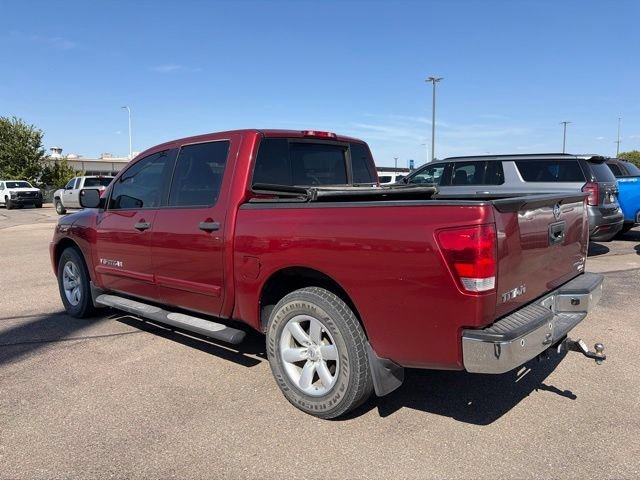 Used 2014 Venetian Ruby Nissan SV image 5