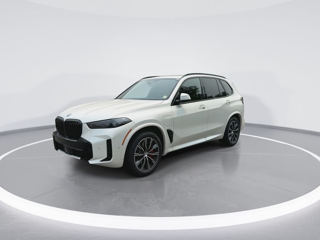 New 2026 White Metallic BMW xDrive50e image 4