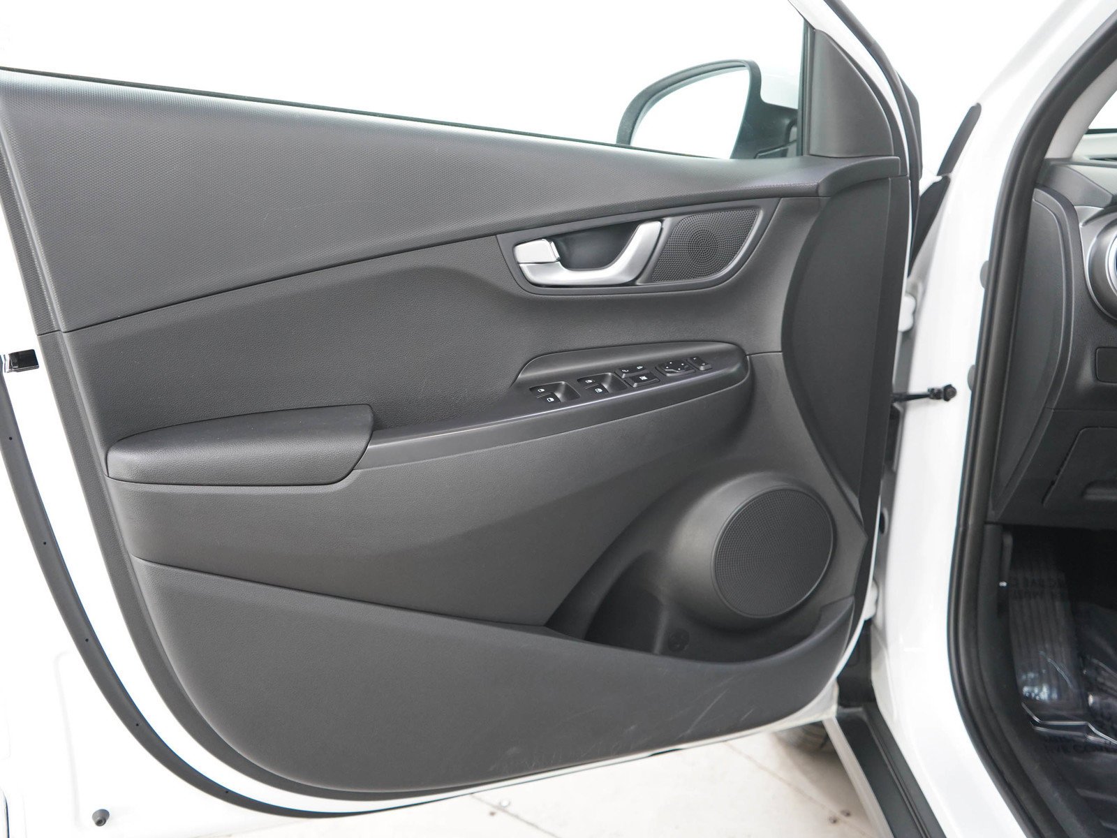 2023 Hyundai Kona EV SEL - Photo 18