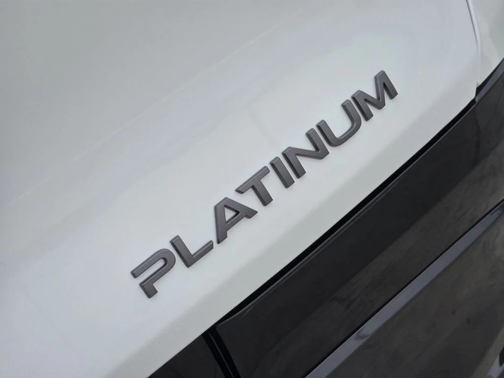 New 2026 Everest White Pearl TriCoat Nissan Platinum image 9