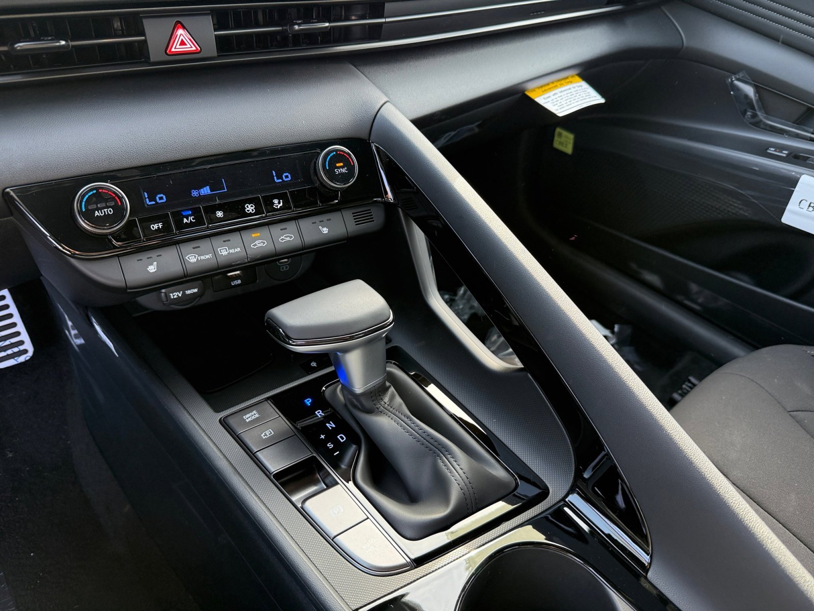 New 2026 Serenity White Hyundai SEL Sport image 13