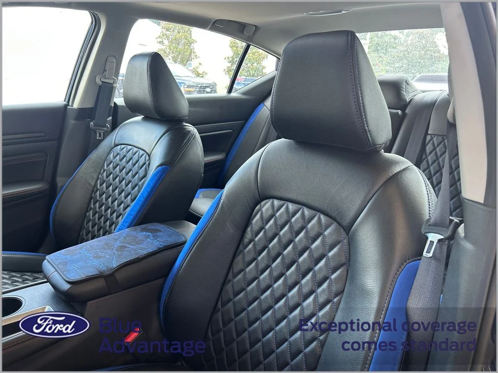 Used 2021 Blue Nissan 2.5 SR image 11
