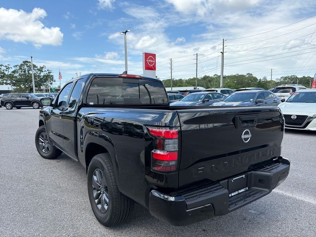 Used 2025 Super Black Nissan SV image 5