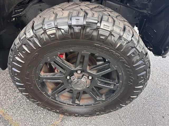 Used 2020 Gray Toyota SR5 image 34