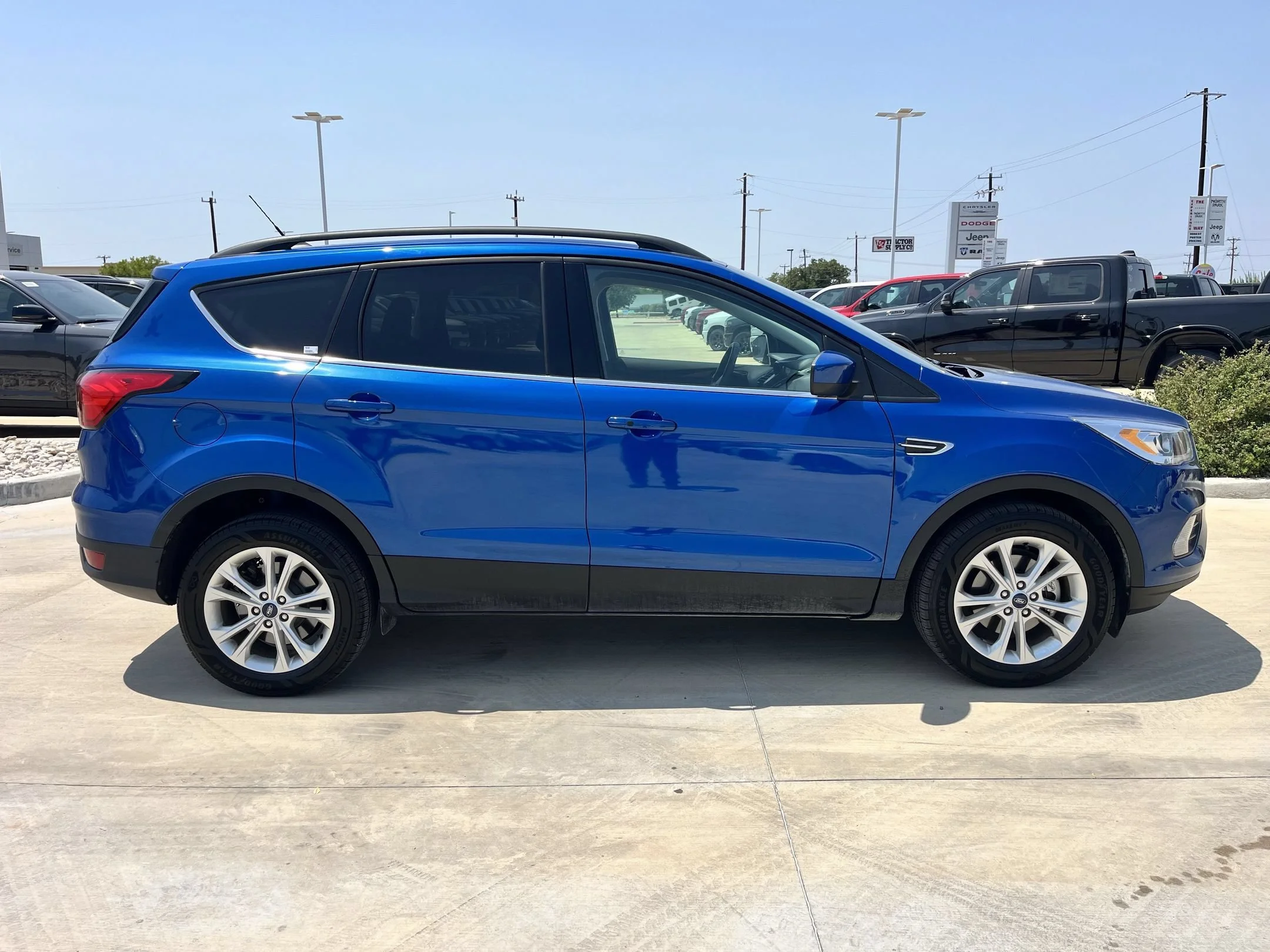 Used 2019 Ford Escape SEL with VIN 1FMCU0HD9KUC07809 for sale in Castroville, TX