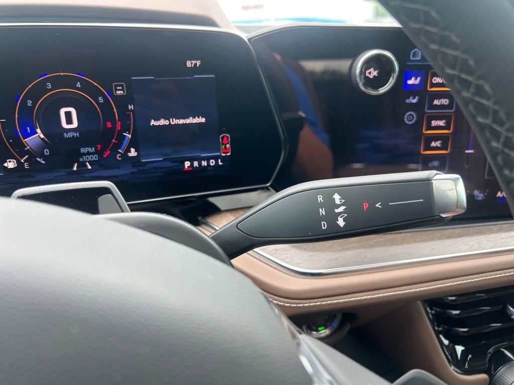 2026 Chevrolet Suburban High Country - Photo 37
