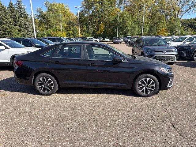 3VW5W7BU5TM001706