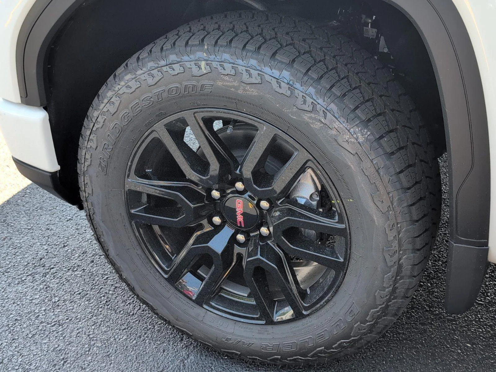New 2026 Summit White GMC Elevation image 11