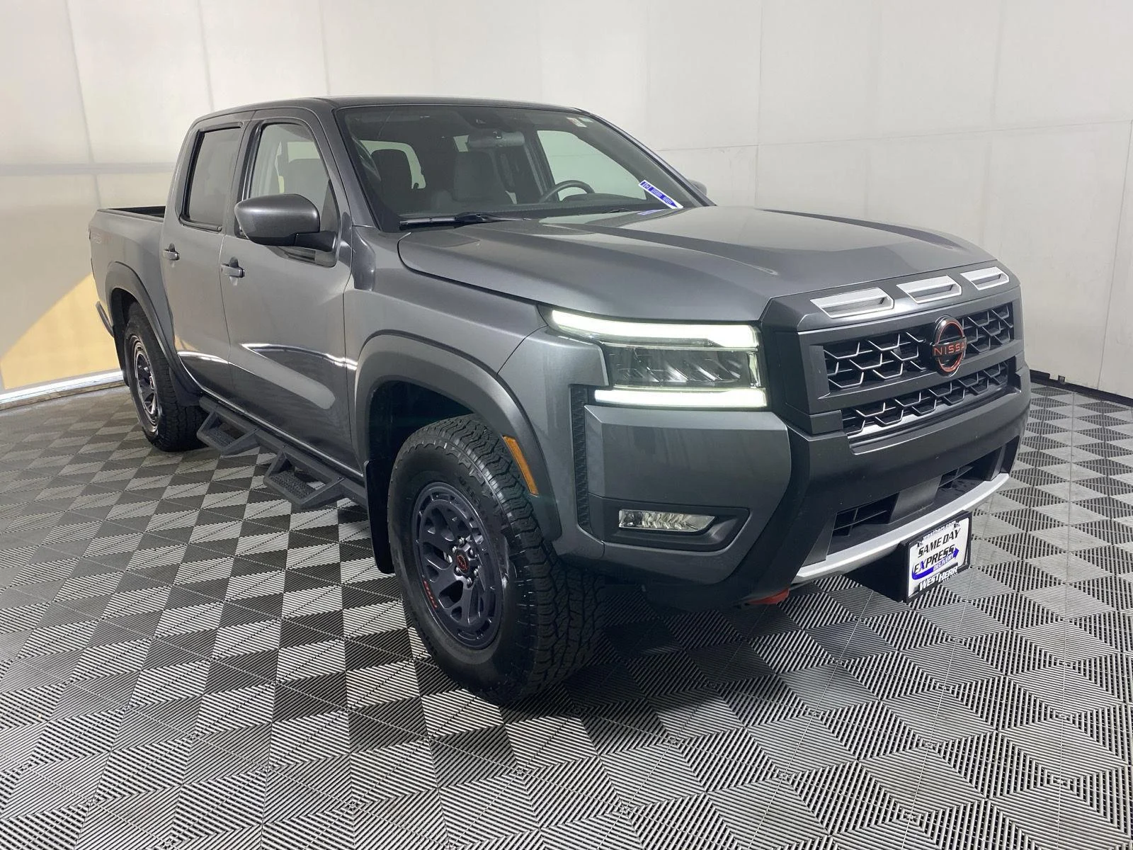 Used 2025 Gun Metallic Nissan PRO-4X image 9