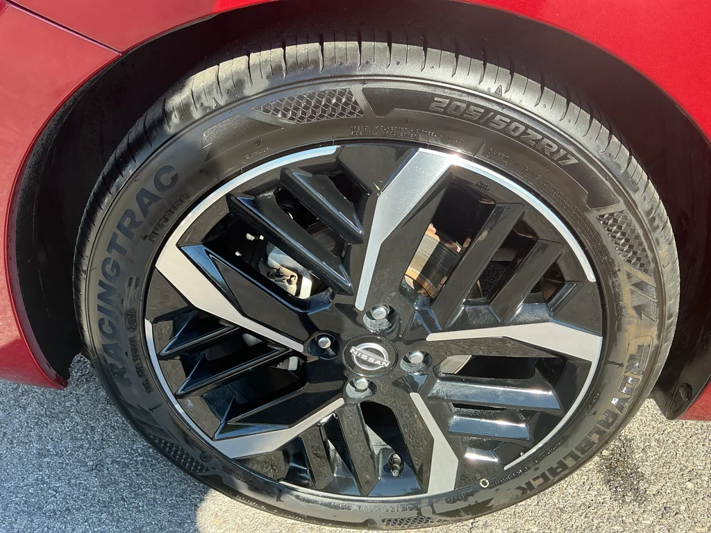 Used 2024 Scarlet Ember Tintcoat Nissan SR image 17