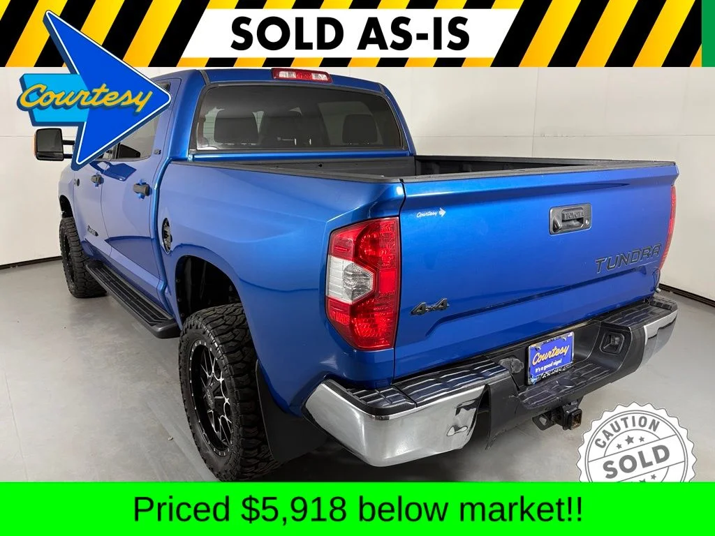 Used 2018 Blue Toyota SR5 image 5