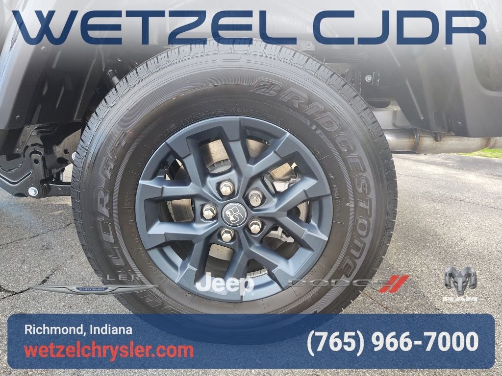 New 2026 Black Clear-Coat Exterior Paint Jeep 85th Anniversary Edition image 13