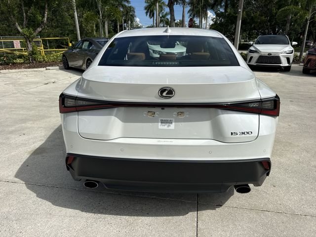 2024 Lexus IS 300 - Photo 24