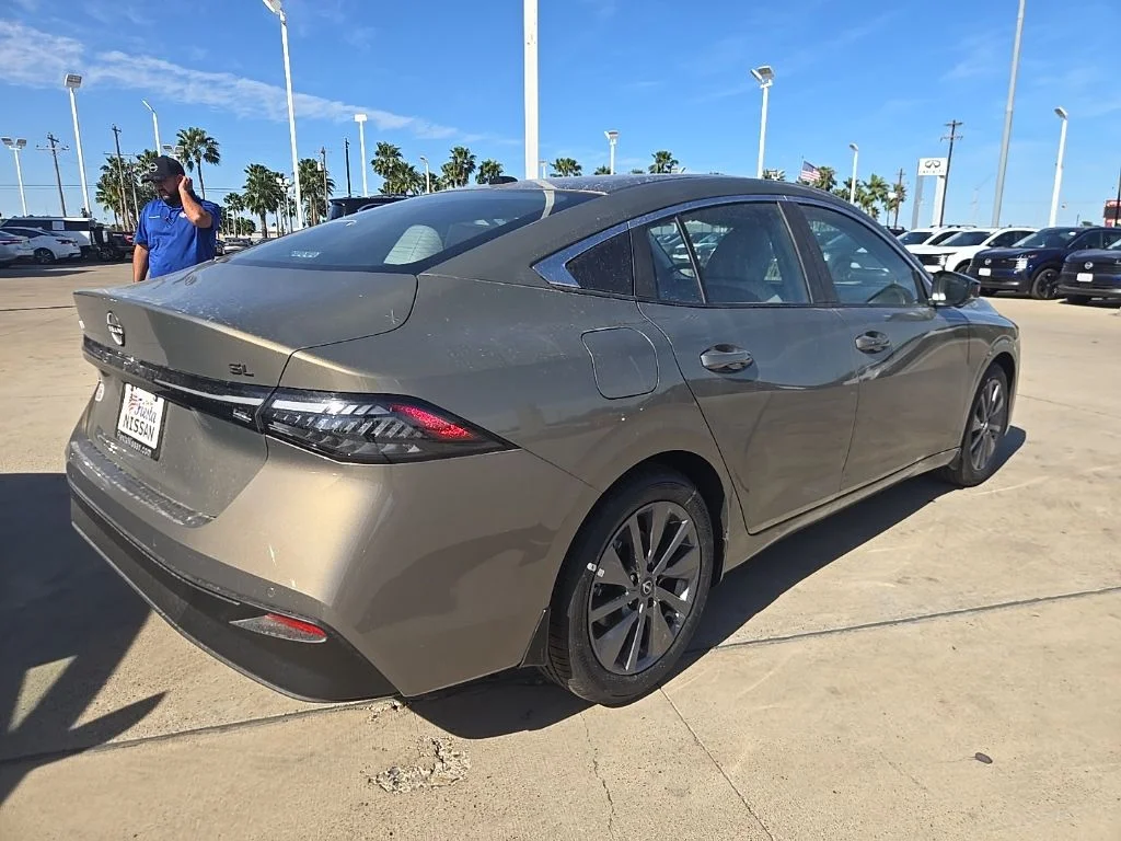 New 2026 Imperial Bronze Nissan SL image 9