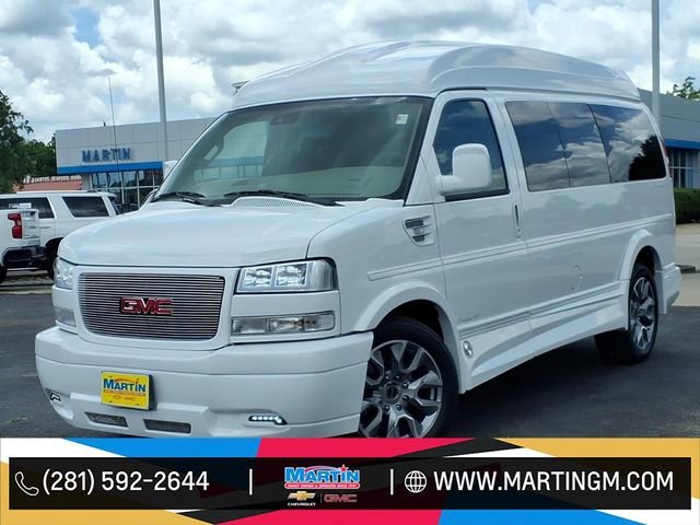 Pre-Owned 2026 GMC Savana Cargo Work Van Rear Wheel Drive 2500 Regular Wheelbase