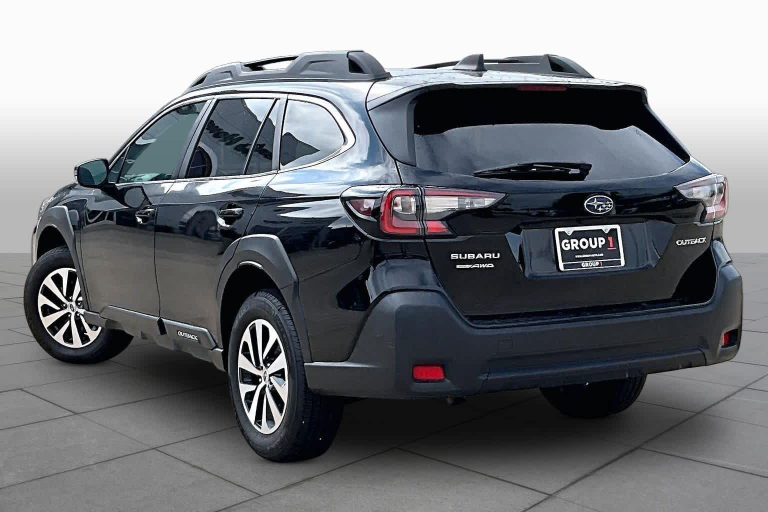 Used 2024 Crystal Black Silica Subaru Premium image 11