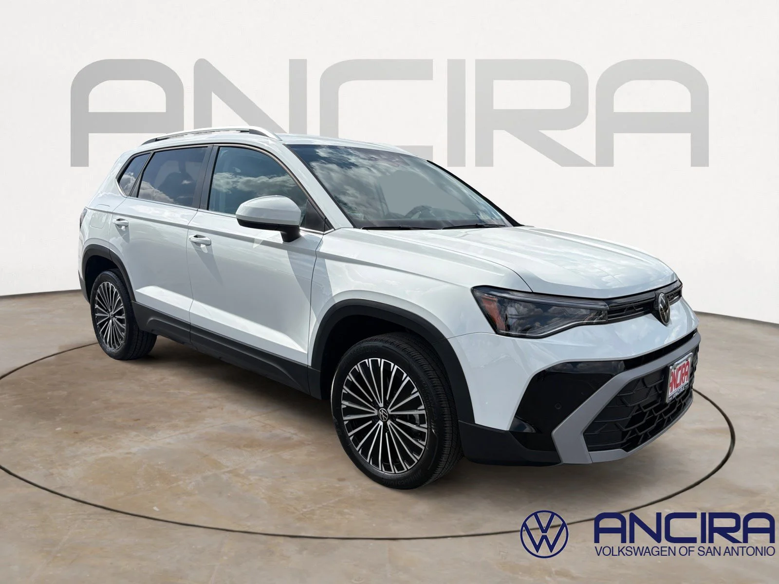2025 Volkswagen Taos 1.5T SE's photo