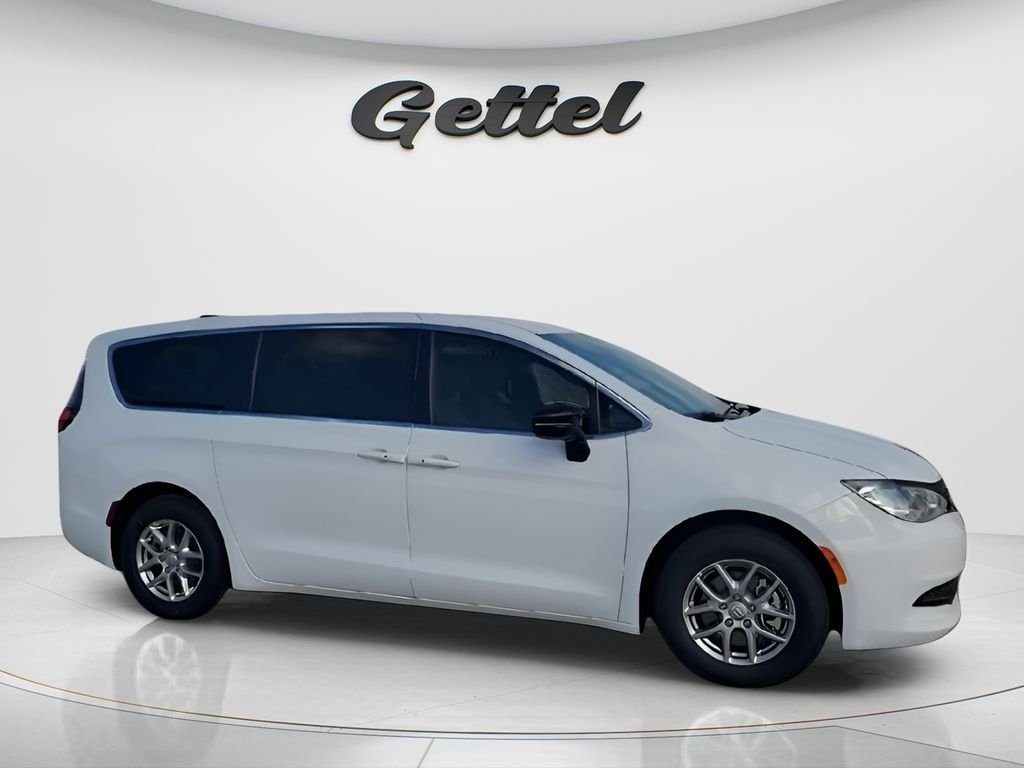 New 2026 Bright White Clear-Coat Exterior Paint Chrysler LX image 9