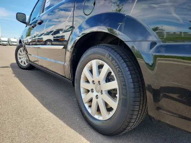 Used 2013 Black Chrysler Touring image 18