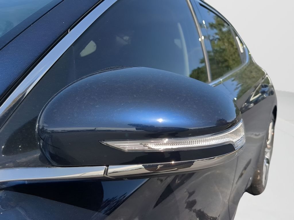 2026 GENESIS G70 Standard - Photo 12