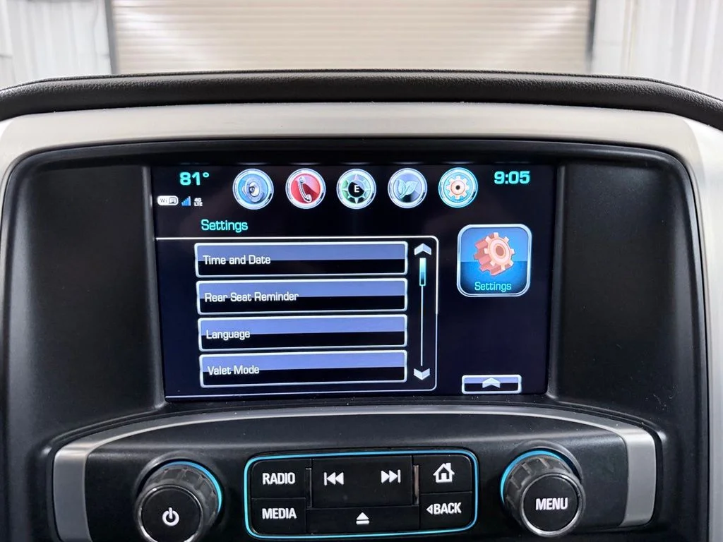 Used 2018 Red GMC SLT image 18