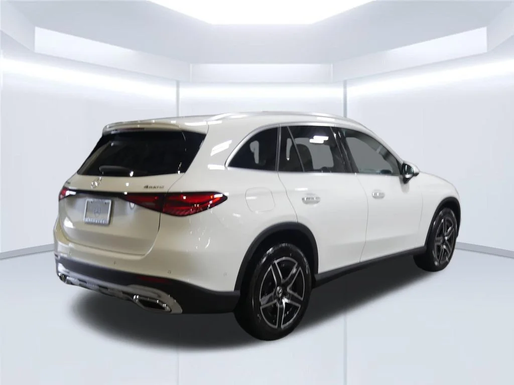 New 2026 Polar White Mercedes-Benz GLC 300 image 5
