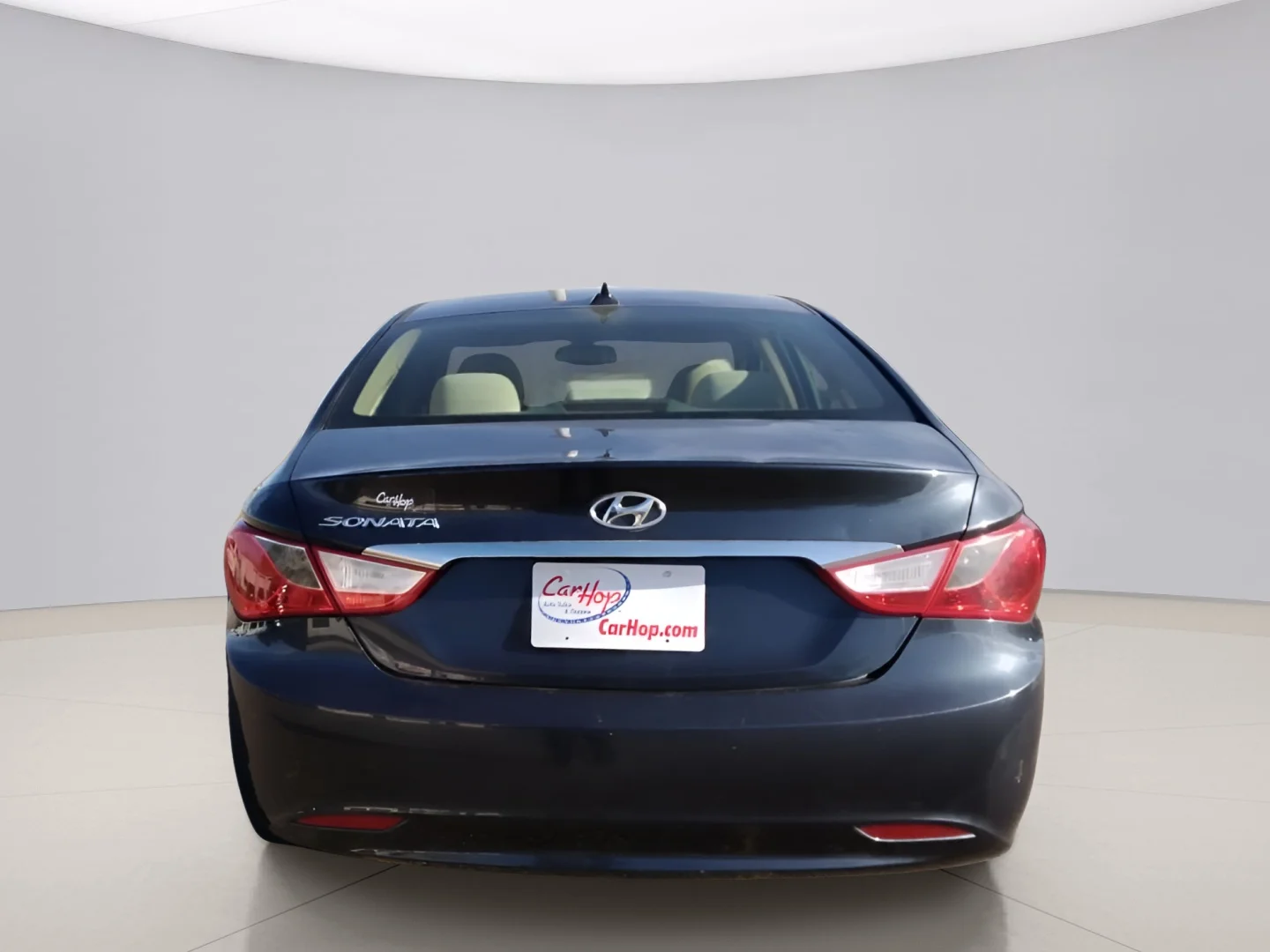 Used 2012 Gray Hyundai GLS image 7