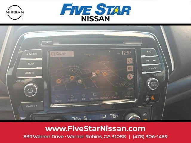 Used 2023 Silver Nissan Platinum image 17