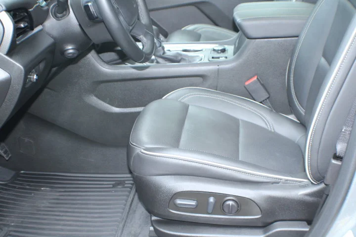 Used 2023 Sterling Gray Metallic Chevrolet Premier image 15