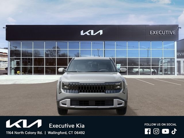 New 2027 Silver Kia LX image 2