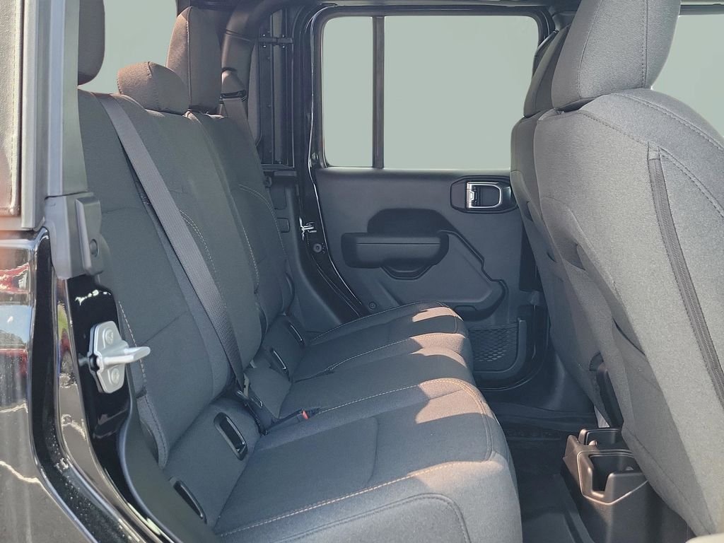 New 2025 Black Clear-Coat Exterior Paint Jeep Sport S image 33