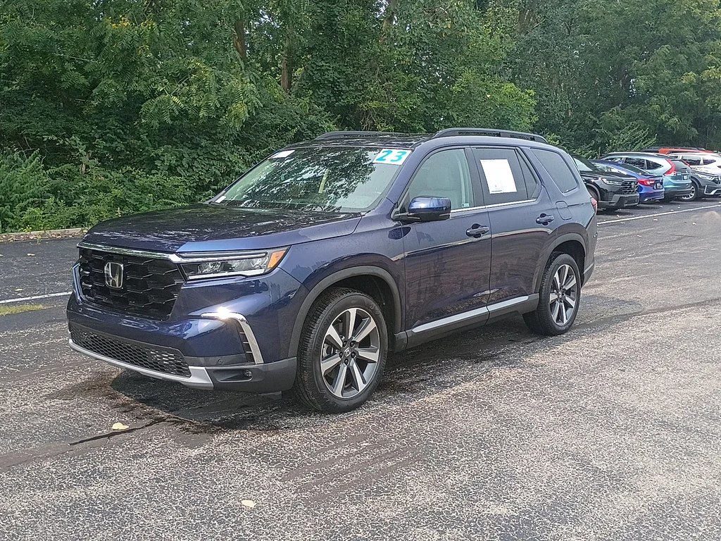 Certified Used 2023 Obsidian Blue Pearl Honda Touring image 7