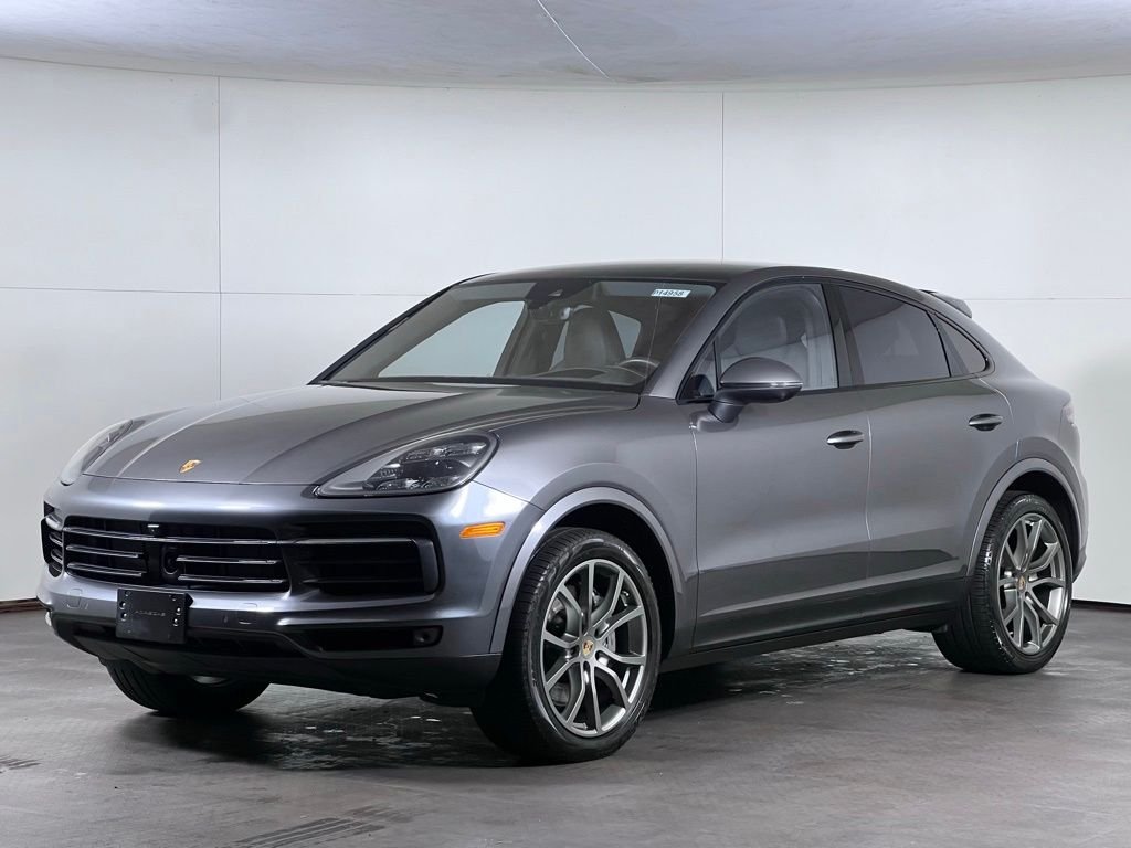 2022 Porsche Cayenne S's photo