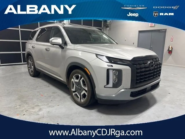 Used 2025 Silver Hyundai SEL Premium image 1