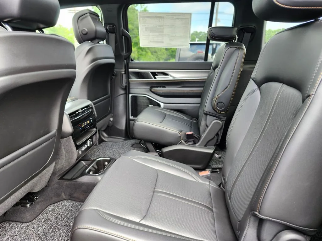 New 2026 High Gloss Black Exterior Paint Jeep 85th Anniversary Edition image 16