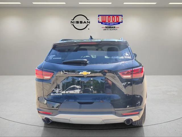 Used 2023 Black Chevrolet LT image 3