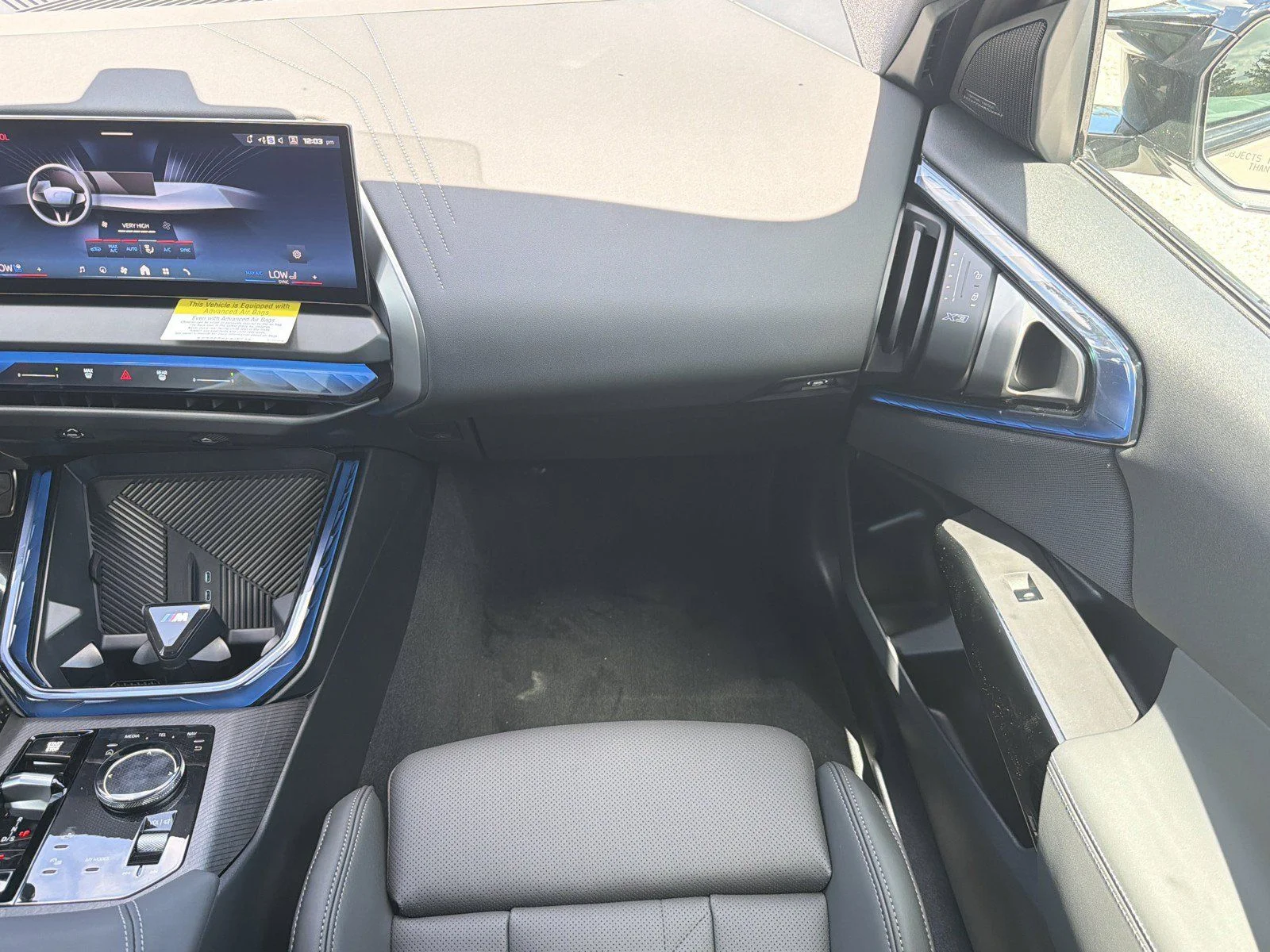 New 2026 Dune Grey Metallic BMW M50 xDrive image 17
