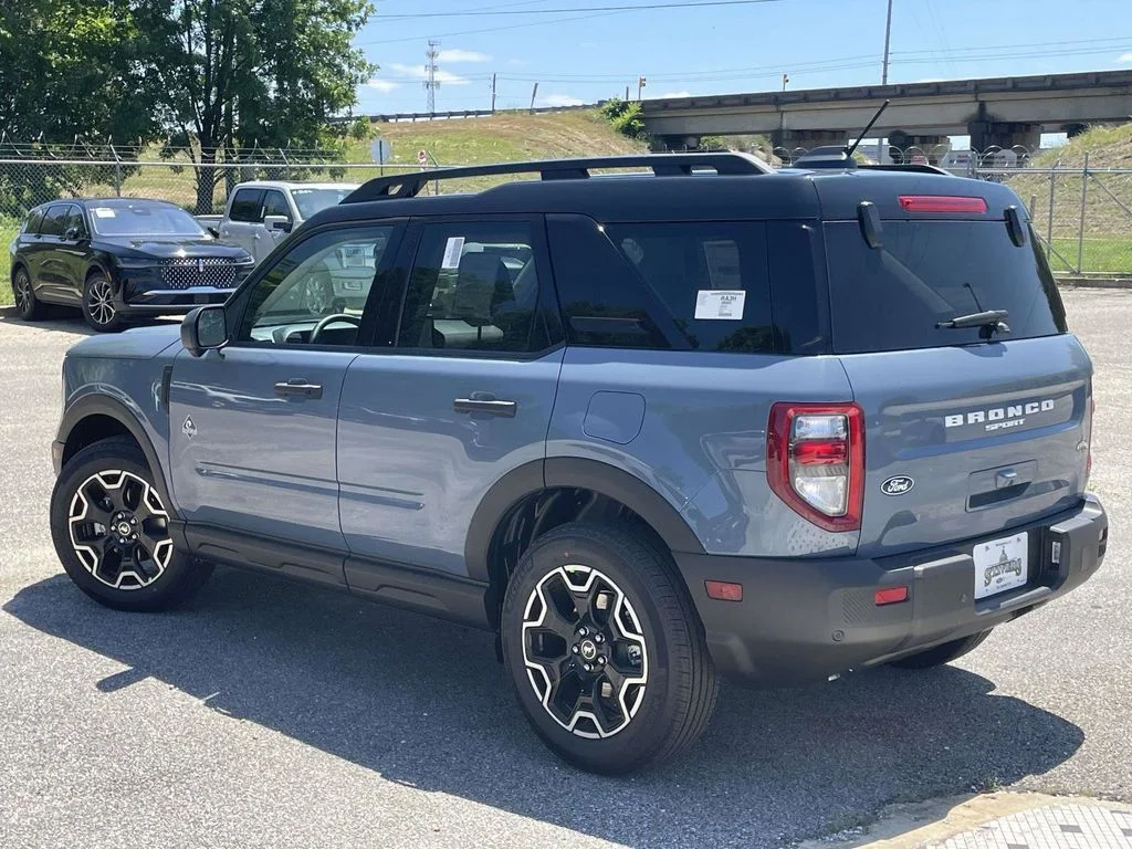 New 2026 Gray Ford Outer Banks image 5