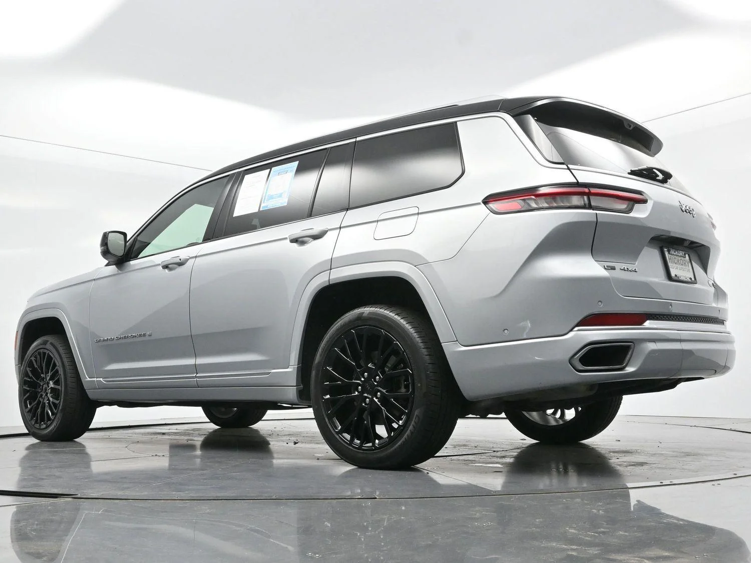 Used 2023 Silver Zynith Jeep Summit Reserve image 46