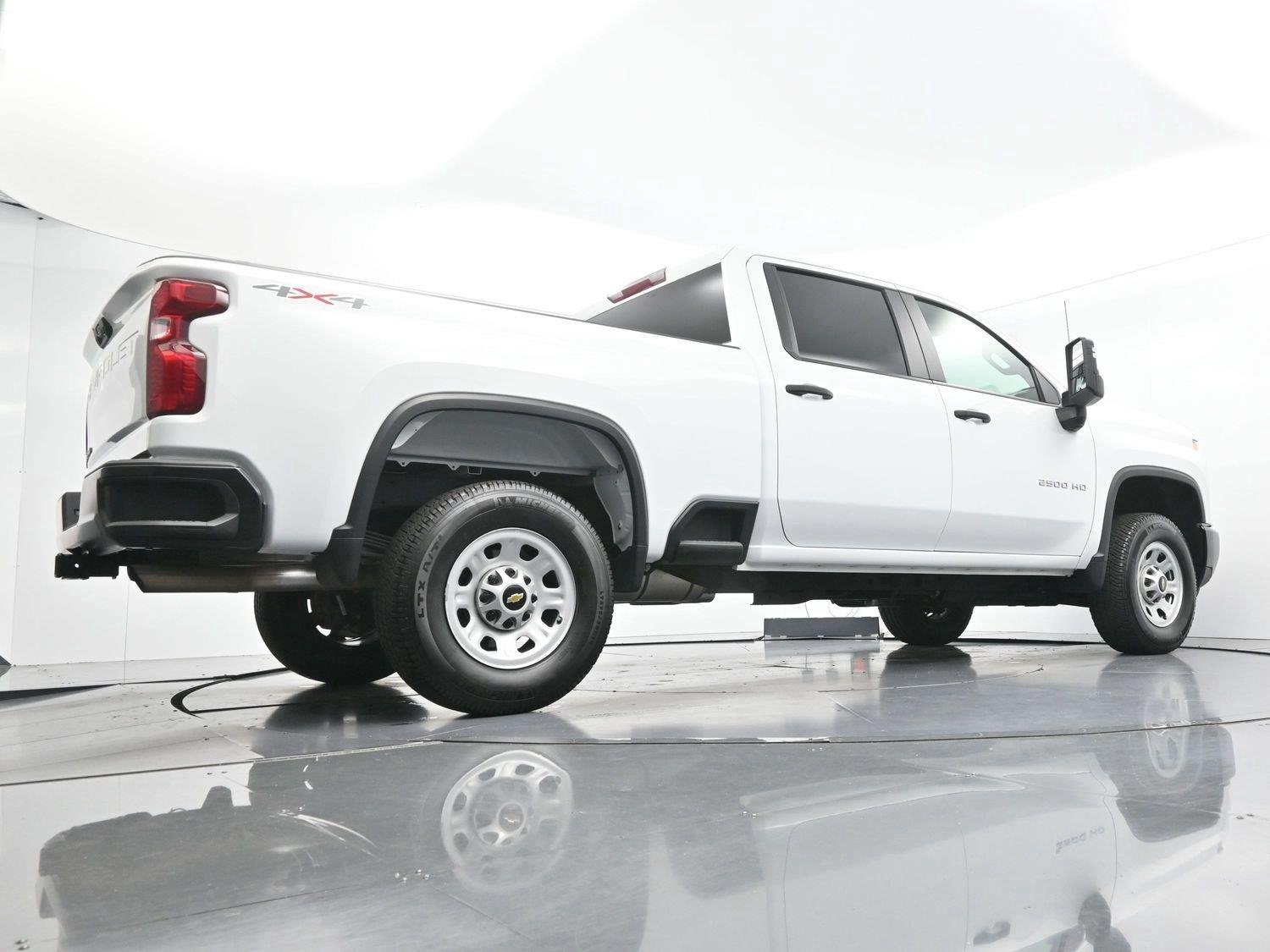 Used 2025 Summit White Chevrolet WT image 46
