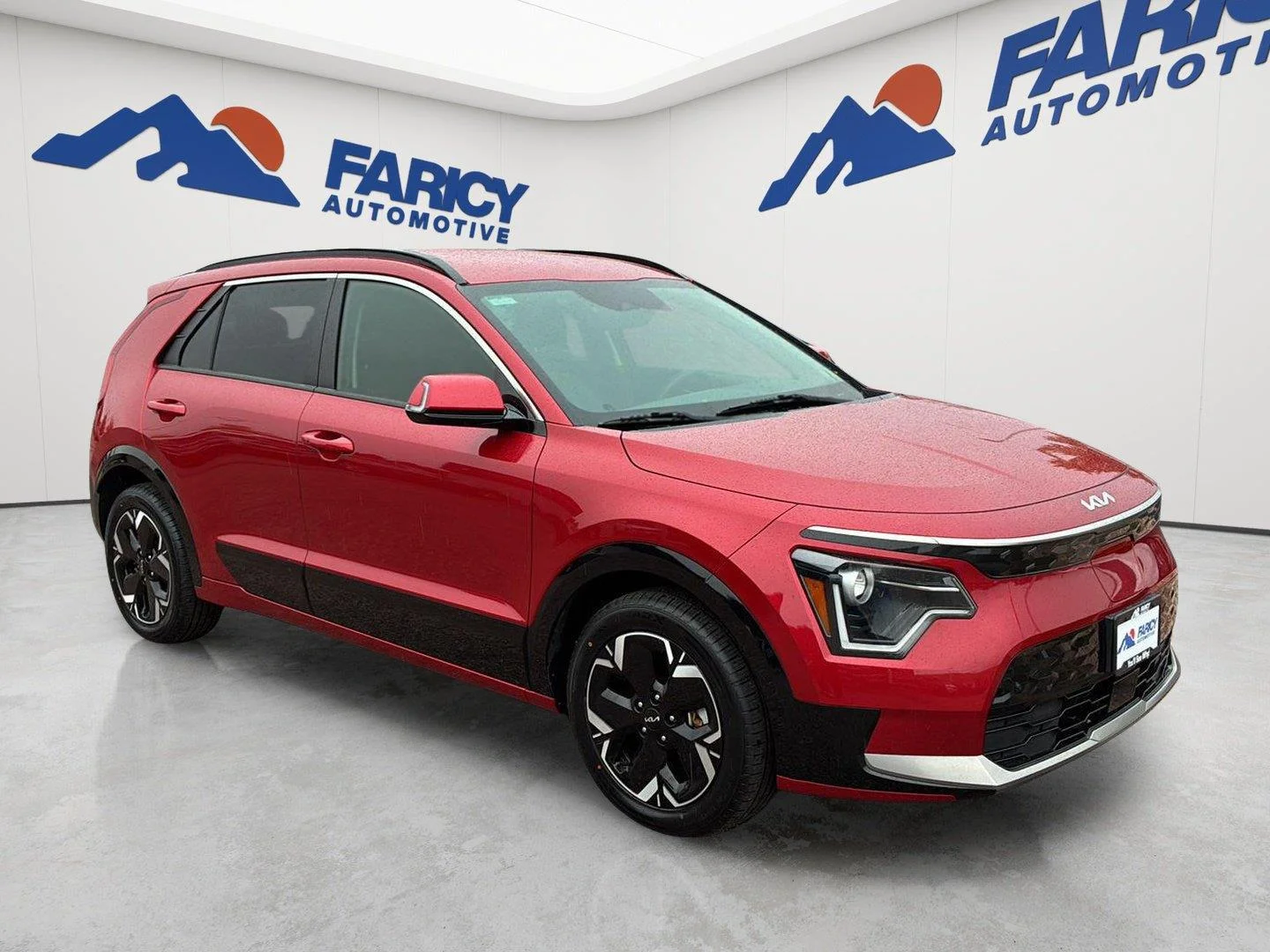 Used 2023 Runway Red Kia Wind image 14