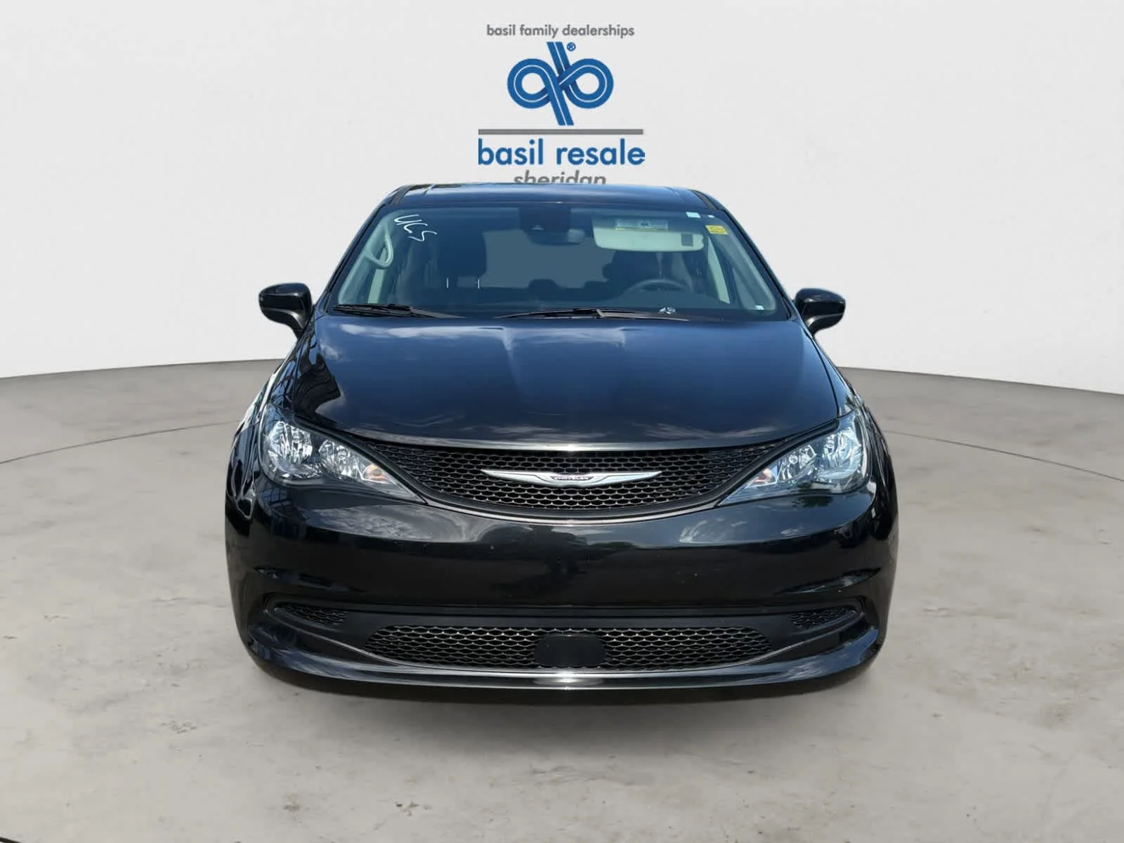 Used 2023 Brilliant Black Crystal Pearlcoat Chrysler LX image 10