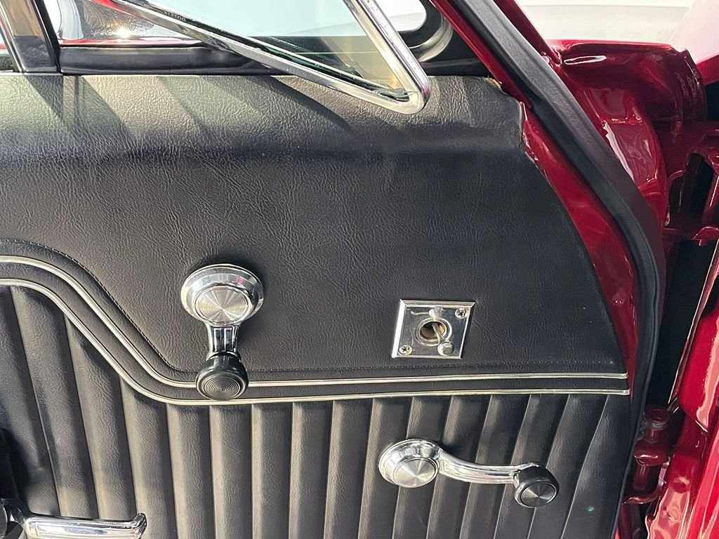 Used 1972 Red Chevrolet  image 44