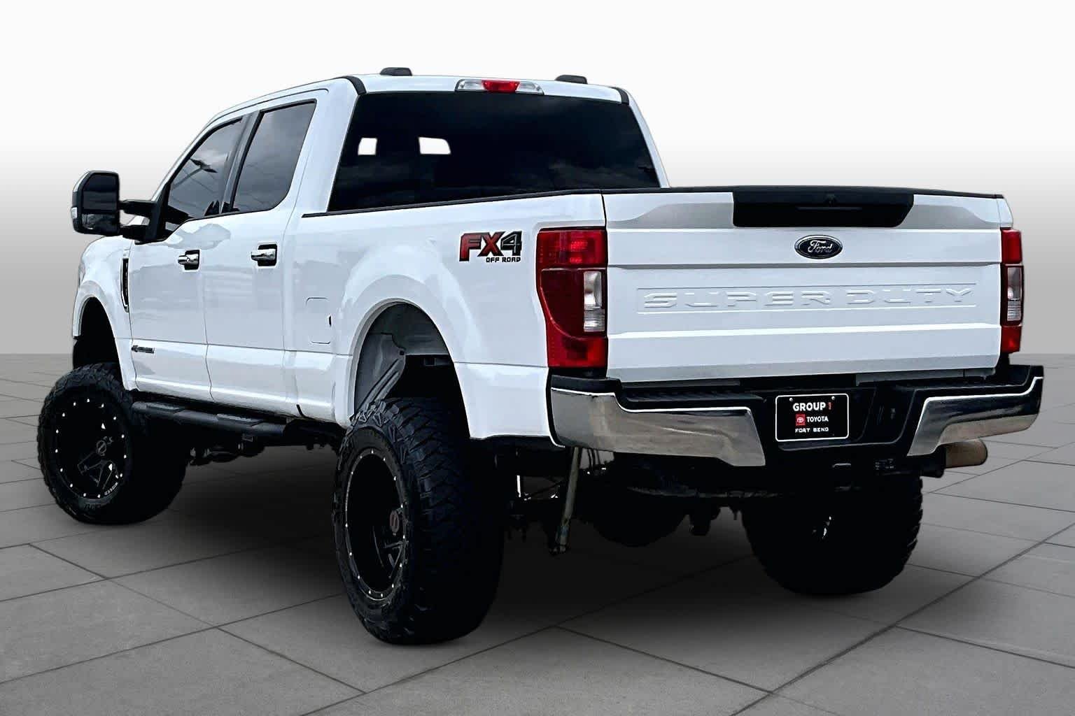 Used 2022 Oxford White Ford XLT image 12