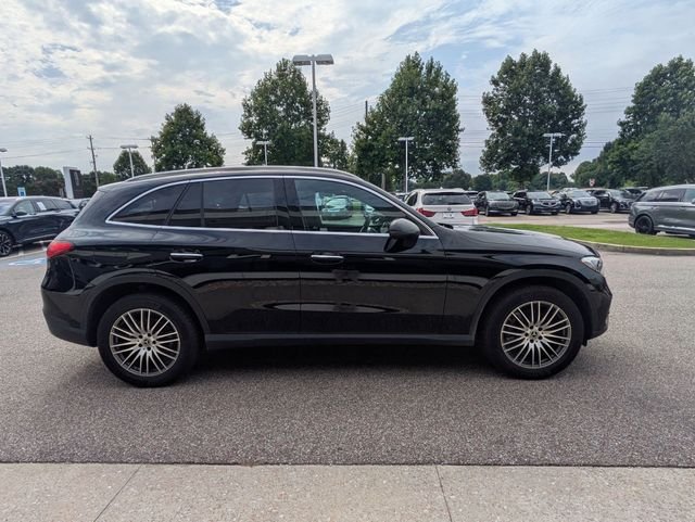 Used 2025 Black Mercedes-Benz GLC 300 image 8