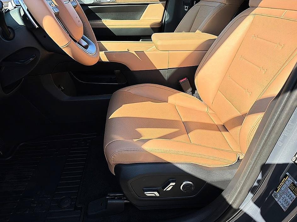 New 2027 Ecotronic Gray Hyundai Limited AWD image 23