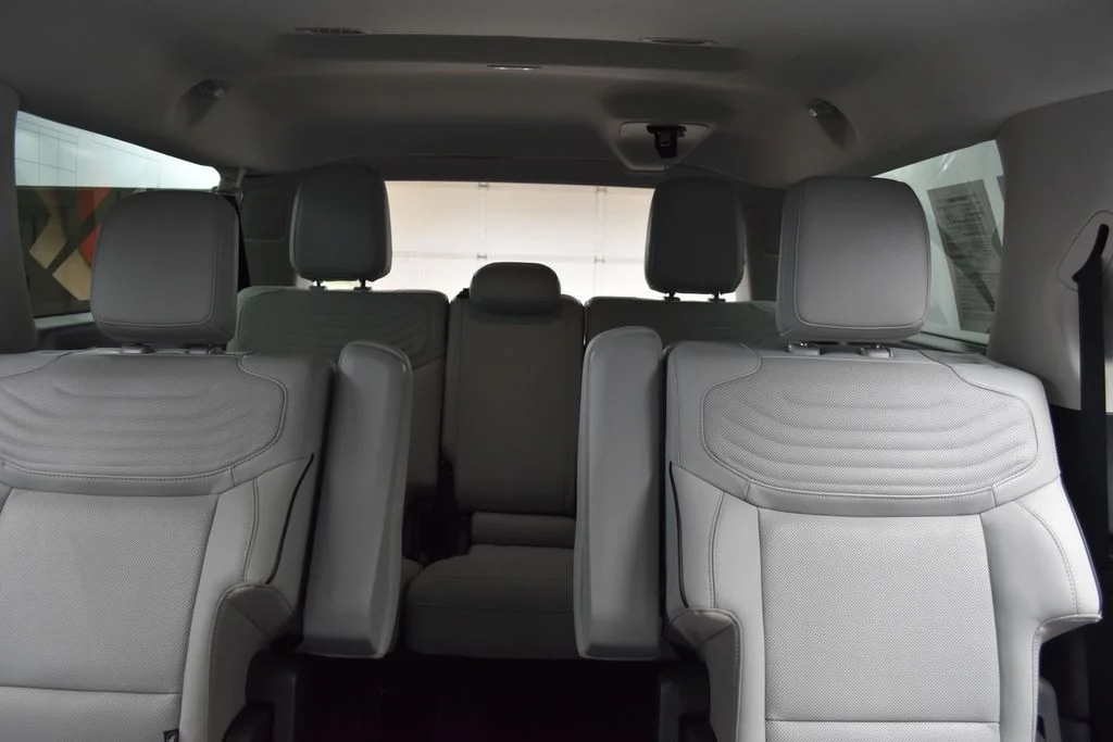 Certified Used 2025 Gray Ford Platinum image 21
