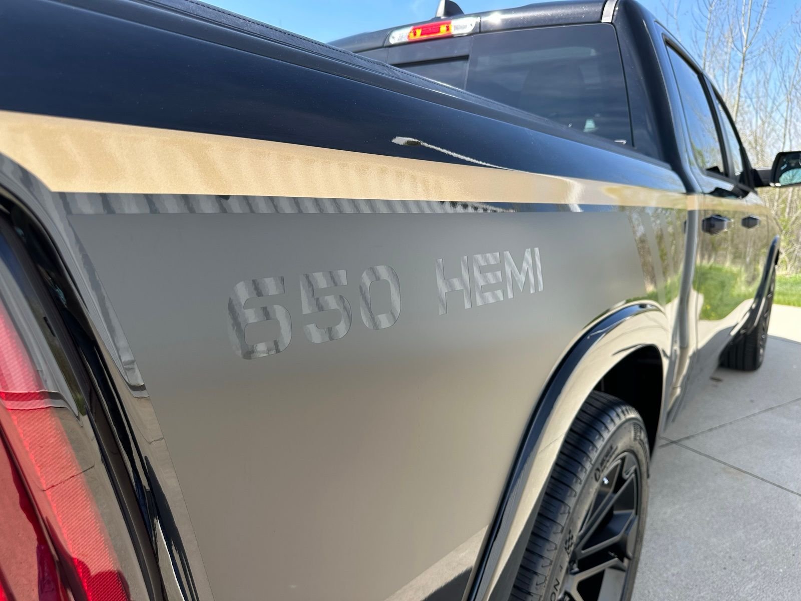 New 2026 Diamond Black Crystal Pearl-Coat Exterior Paint RAM Big Horn/Lone Star image 8